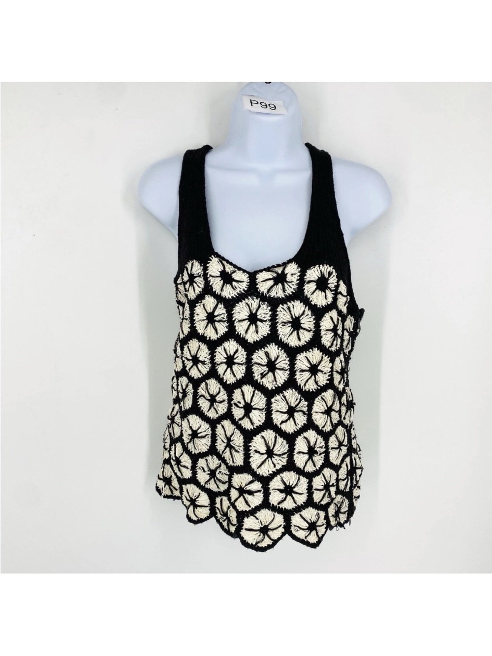 Knitted and Knotted Anthropologie crochet tank top racer back black & White M
